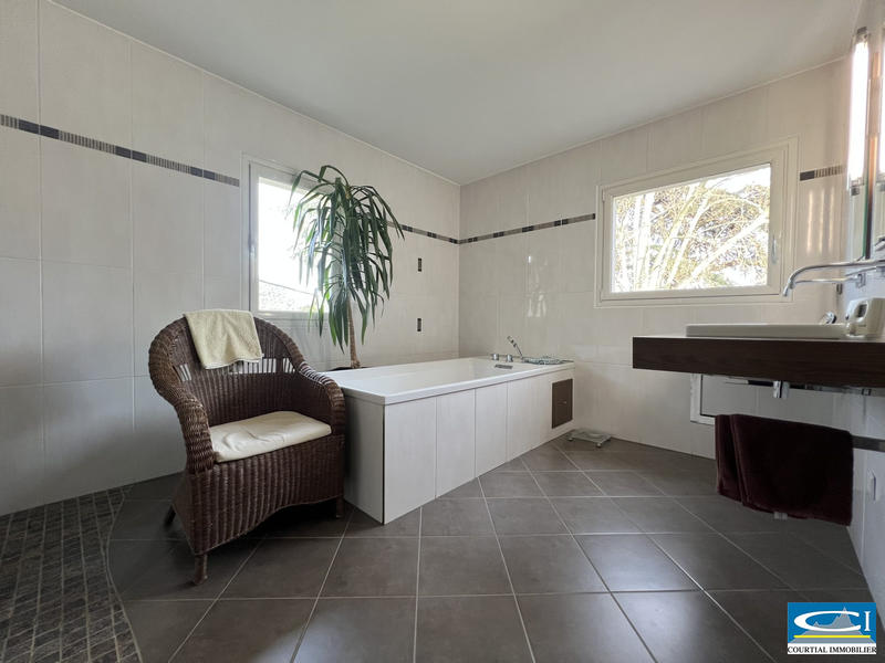 Villa - 189 m² - 7 pièces