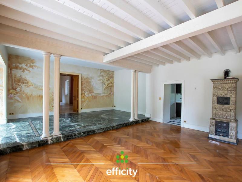 Demeure - 750 m² - 13 pièces