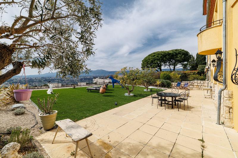 Appartement - 118 m² - 3 pièces