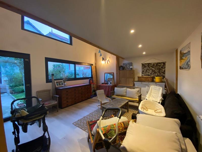 Maison - 104 m² - 4 pièces