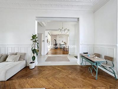 Maison - 280 m² - 10 pièces