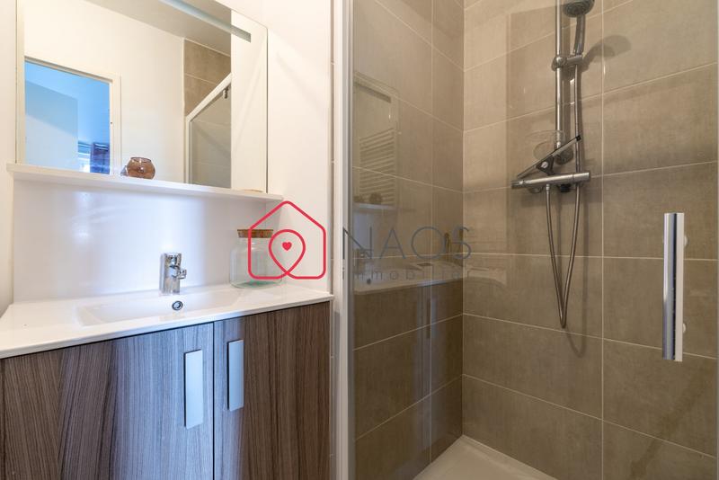 Appartement - 92 m² - 4 pièces