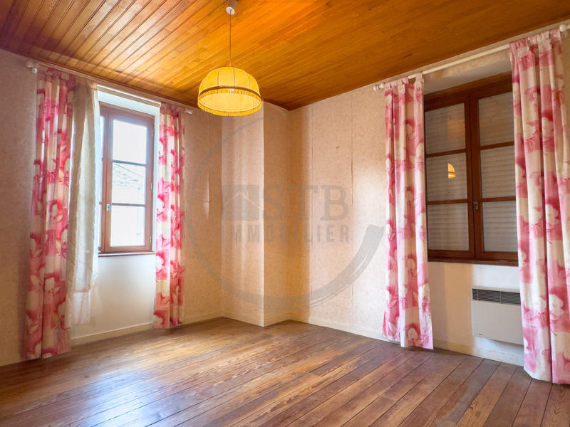 Maison de village - 142 m² - 8 pièces