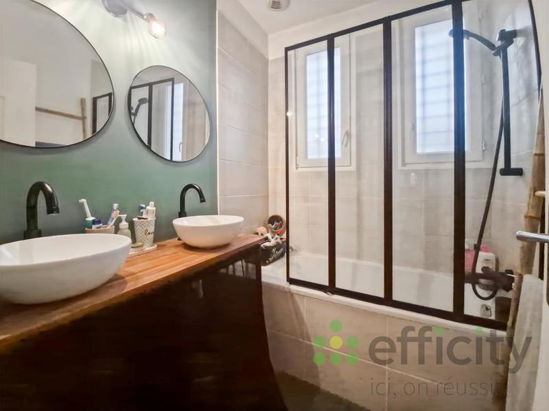 Maison - 98 m² - 6 pièces