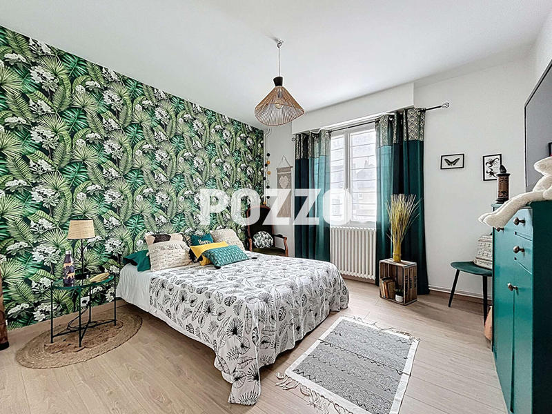 Maison - 155 m² - 9 pièces