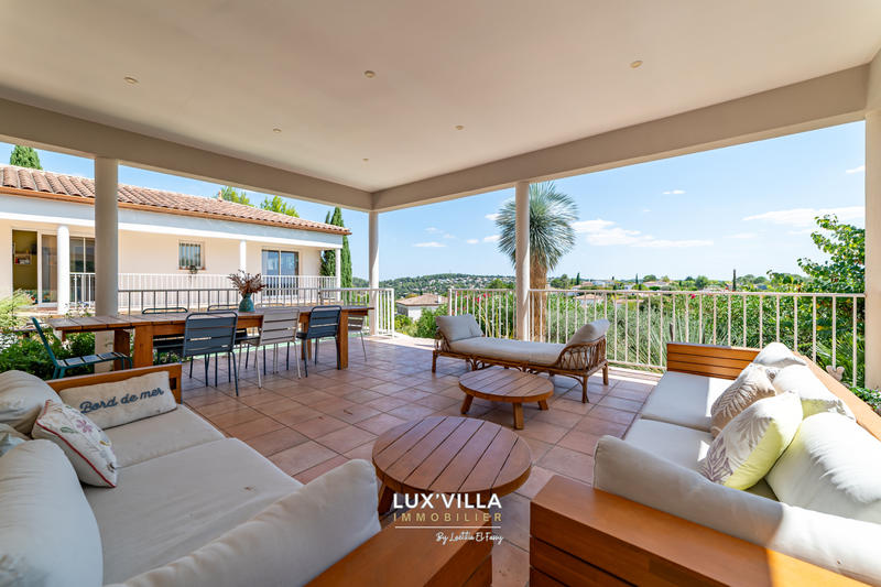 Villa - 180 m² - 7 pièces