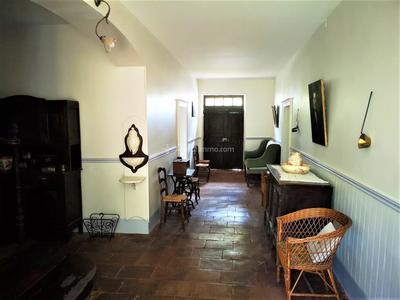 Maison - 403 m² - 11 pièces