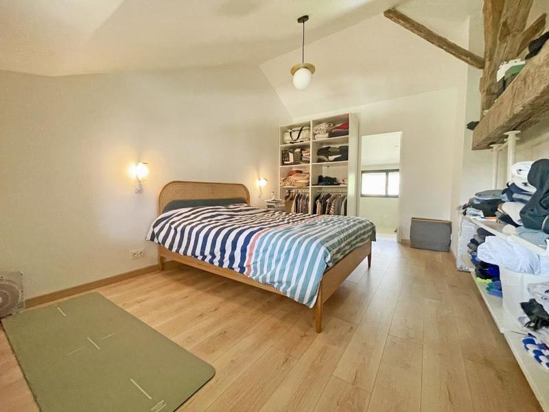 Maison en pierre - 228 m² - 8 pièces