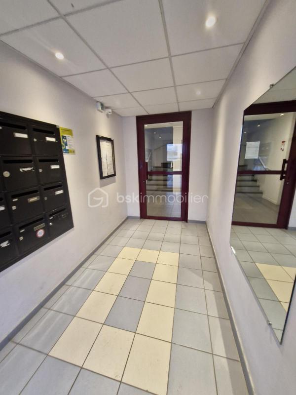 Appartement - 60 m² - 4 pièces