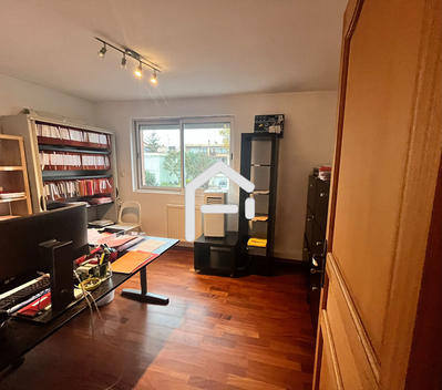 Local d'activité / Entrepôt - 110 m² - 11 pièces