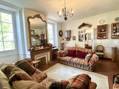 Maison - 206 m² - 8 pièces