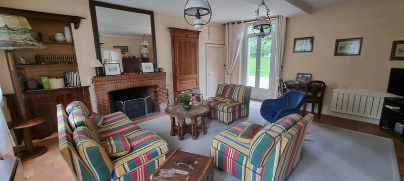 Maison - 265 m² - 9 pièces