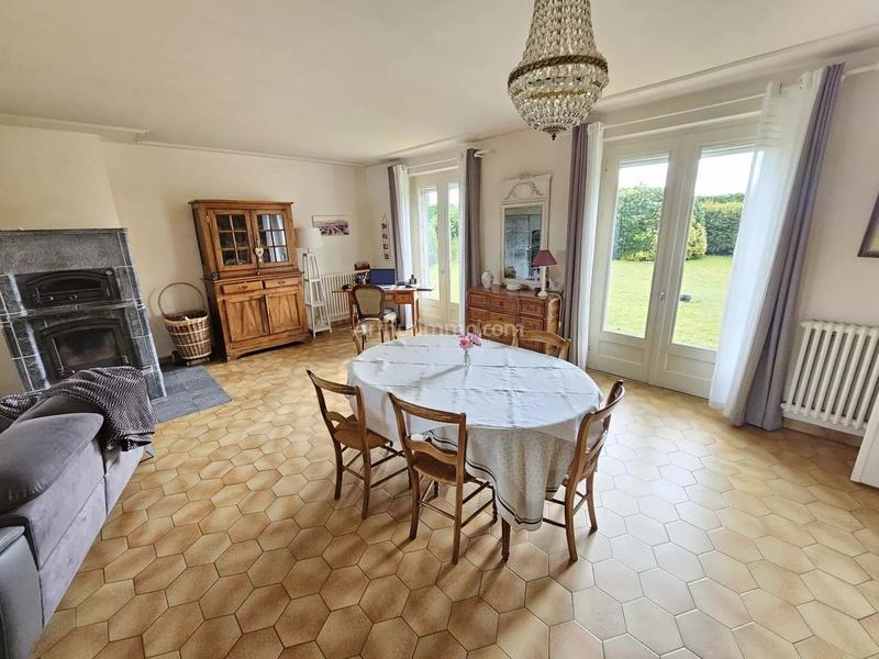 Maison - 143 m² - 5 pièces