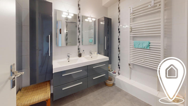 Appartement - 80 m² - 4 pièces