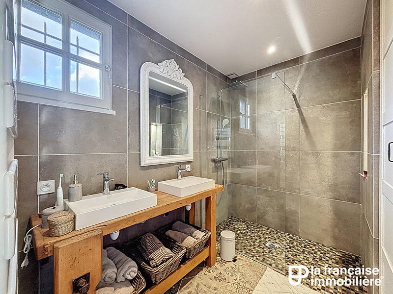 Maison - 90 m² - 5 pièces