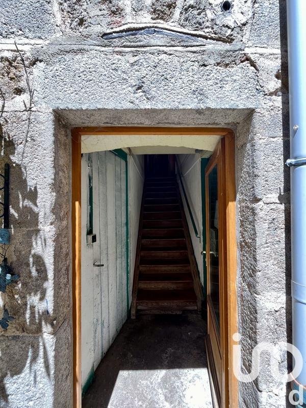 Maison - 250 m² - 5 pièces