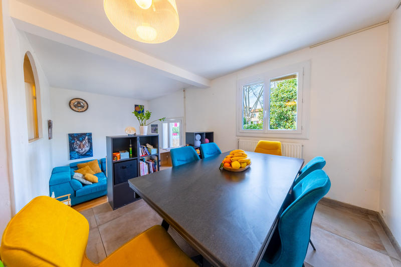 Maison - 96 m² - 6 pièces