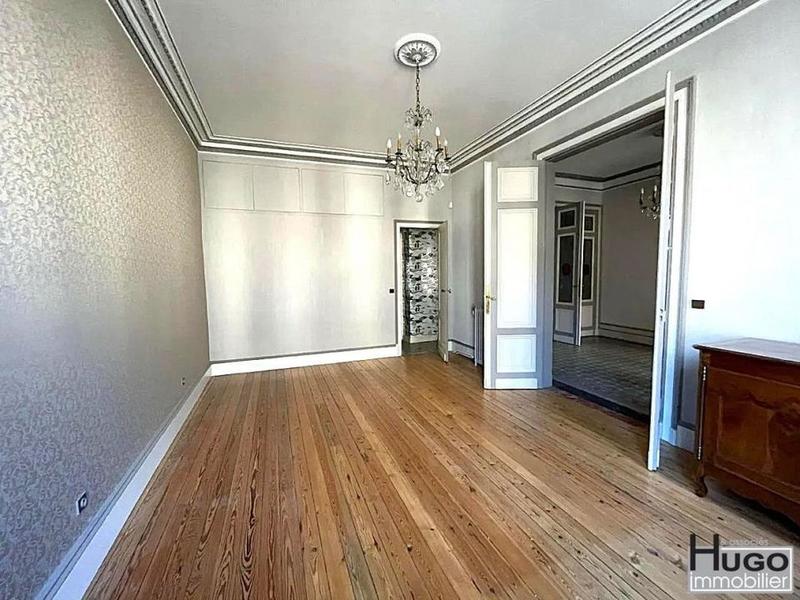 Hôtel particulier - 485 m² - 16 pièces