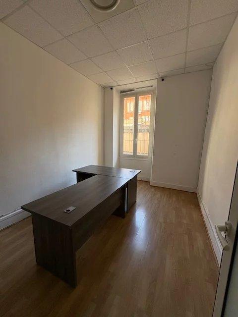 Local commercial - 130 m² - 4 pièces