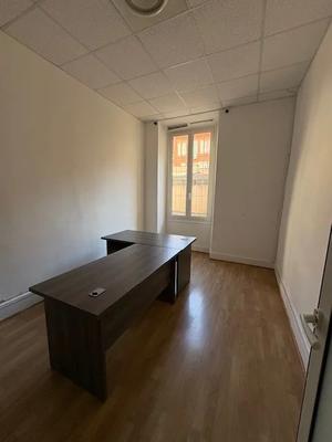 Local commercial - 130 m² - 4 pièces