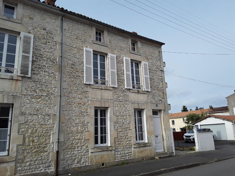 Maison ancienne - 110 m² - 5 pièces
