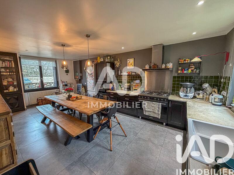 Maison - 163 m² - 7 pièces