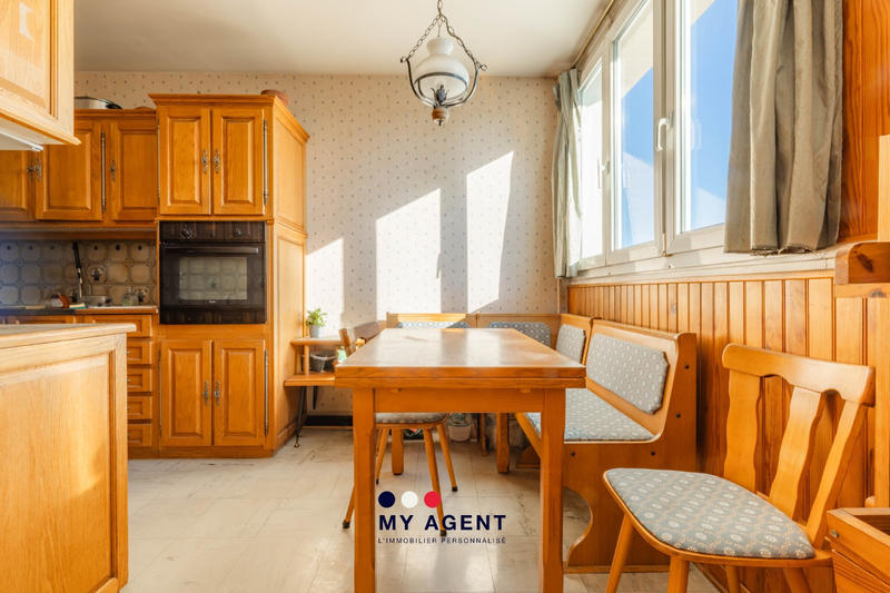 Appartement - 93 m² - 5 pièces