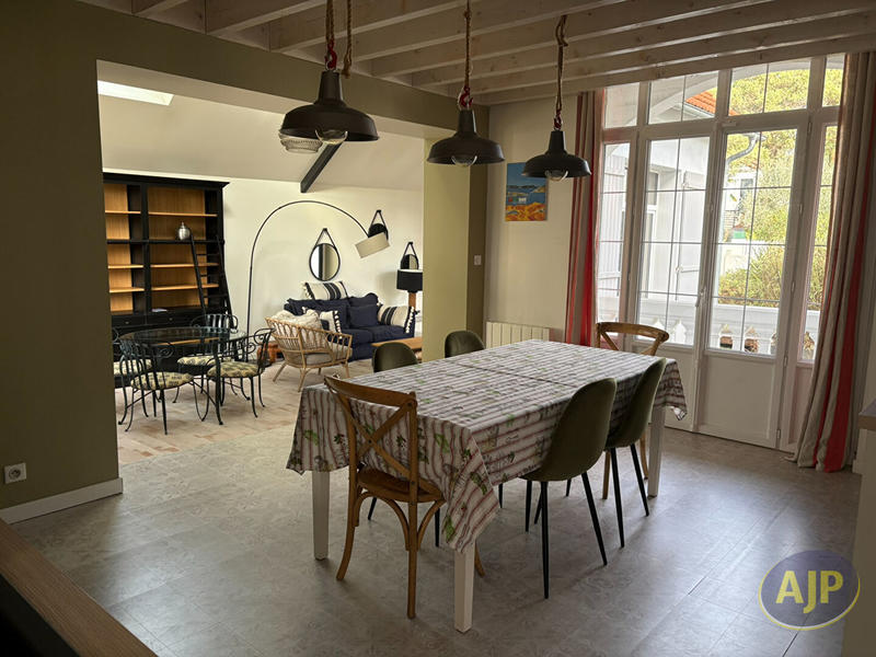 Maison - 113 m² - 4 pièces