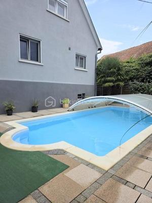 Maison - 272 m² - 11 pièces