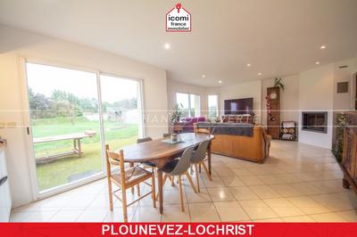 Maison - 180 m² - 7 pièces