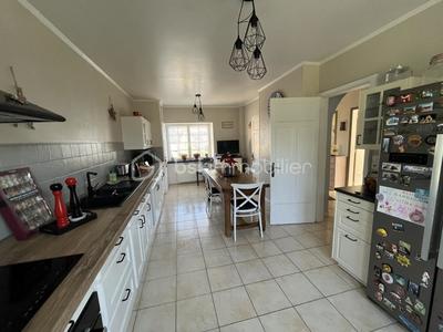 Demeure - 167 m² - 8 pièces