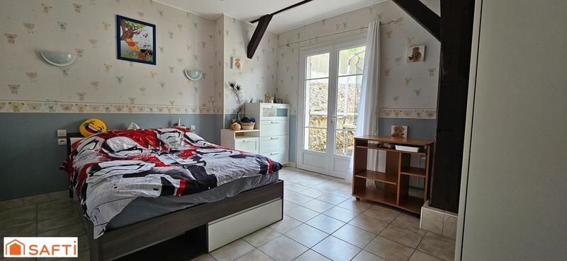 Maison - 218 m² - 6 pièces