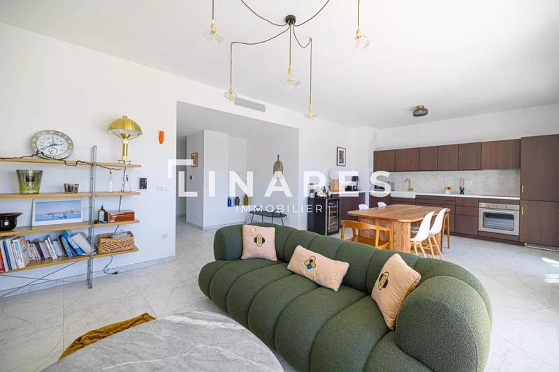 Appartement - 104 m² - 4 pièces