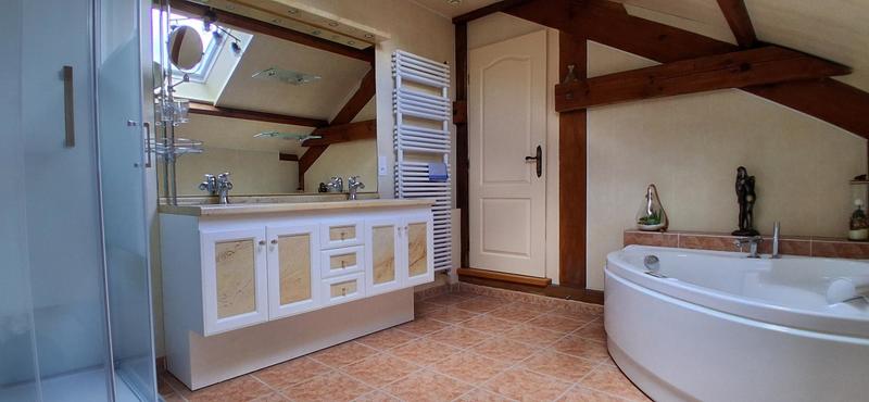 Maison - 185 m² - 6 pièces