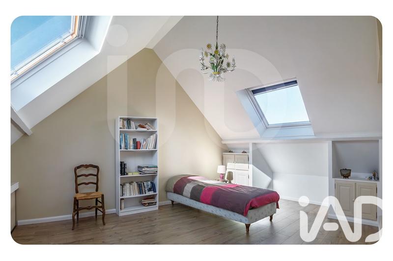 Maison - 251 m² - 10 pièces