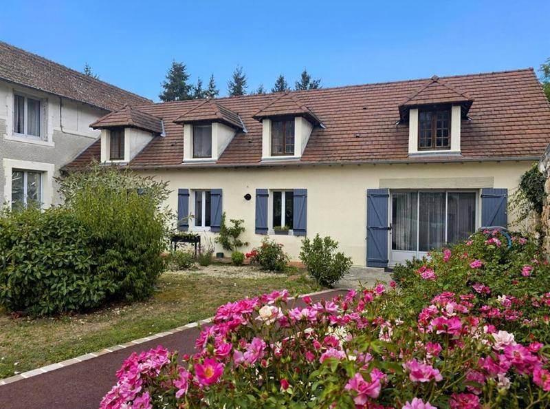 Maison - 365 m² - 11 pièces