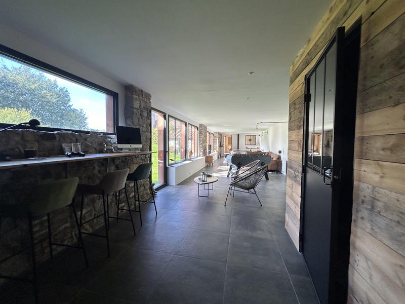 Maison ancienne - 285 m² - 8 pièces