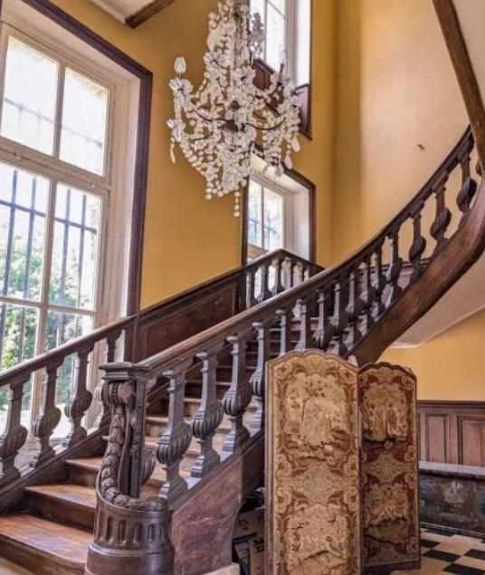 Manoir - 1 300 m² - 20 pièces