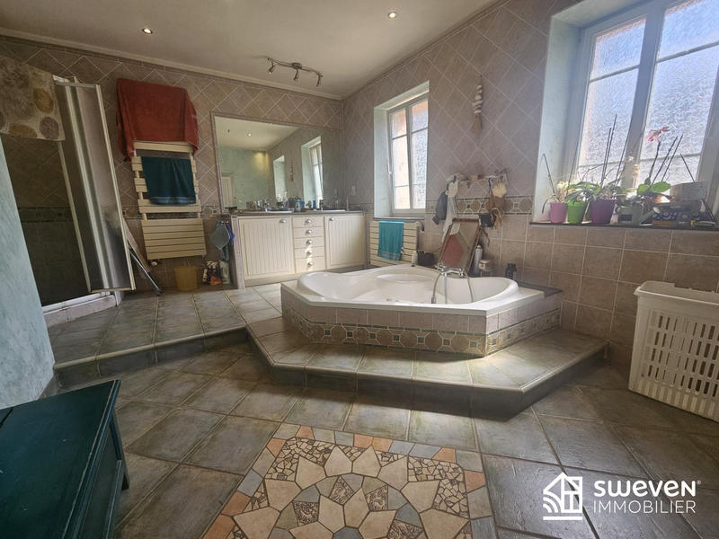 Maison ancienne - 205 m² - 5 pièces