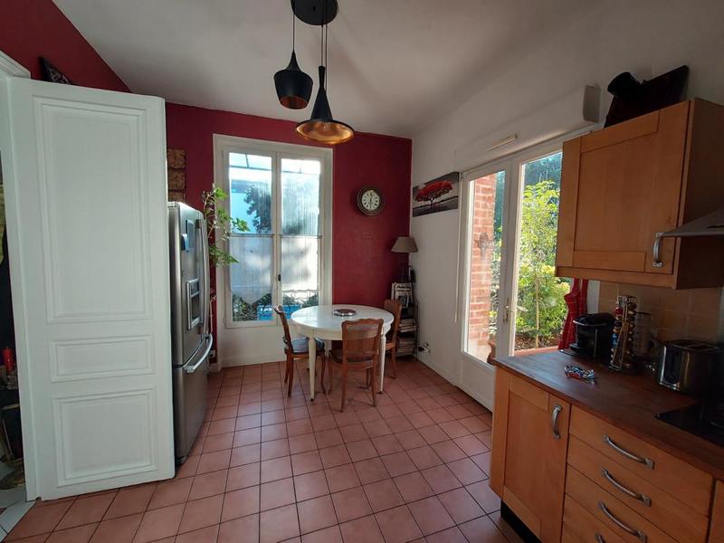 Maison - 200 m² - 5 pièces