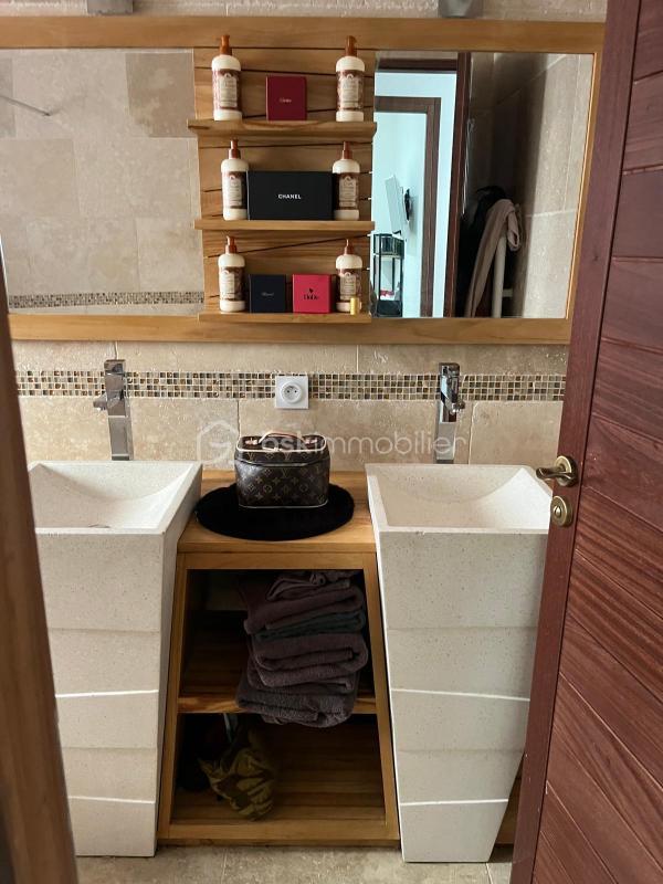 Maison - 102 m² - 4 pièces