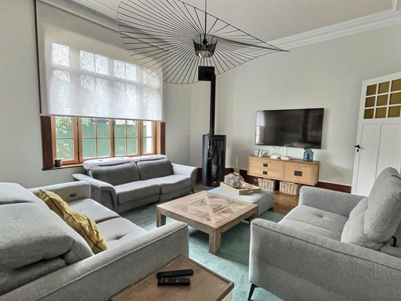 Propriété - 425 m² - 13 pièces