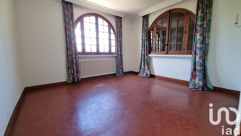 Maison - 216 m² - 11 pièces