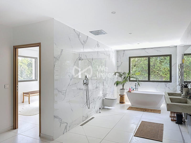 Villa - 280 m² - 5 pièces