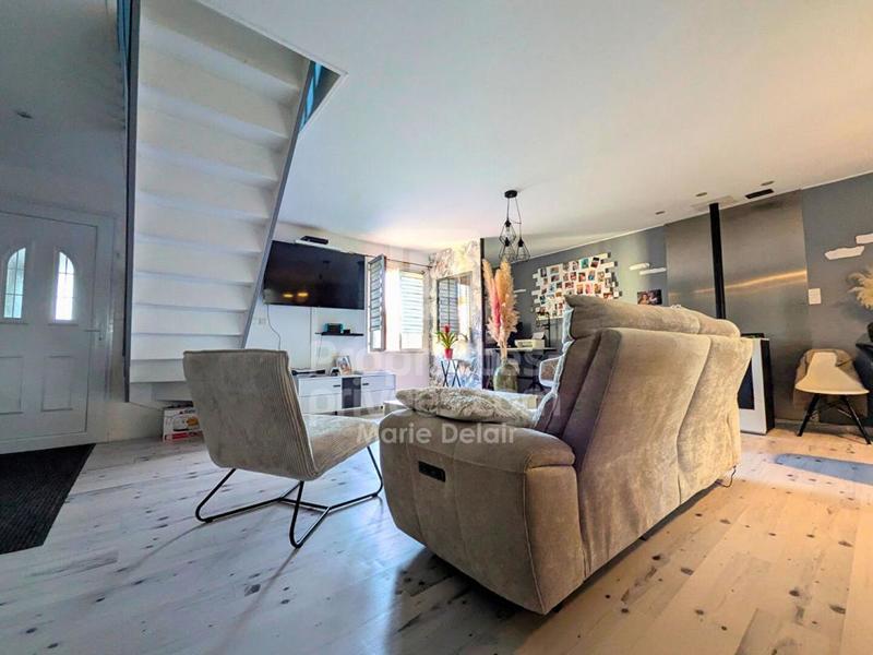 Maison - 121 m² - 6 pièces