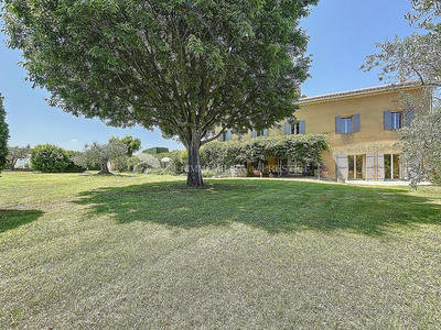 Mas - 257 m² - 9 pièces