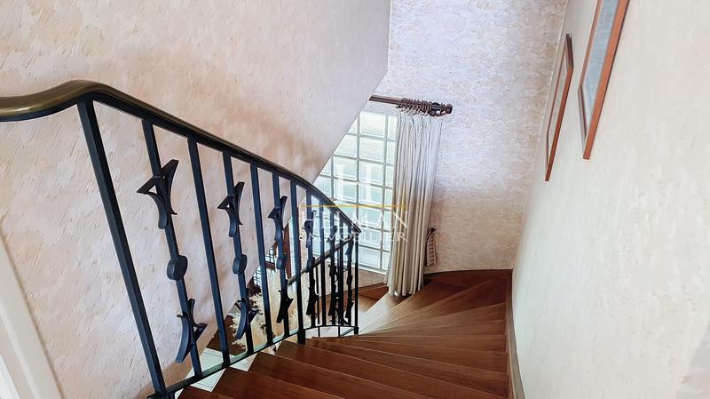 Maison - 125 m² - 6 pièces