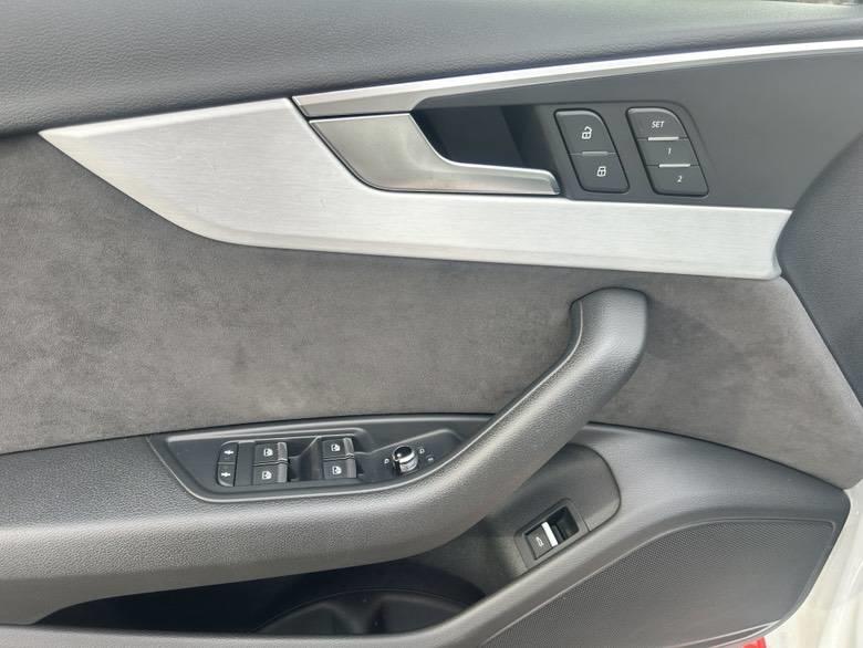 Audi A4 3.0 V6 Tdi 272ch s line quattro s tronic 7