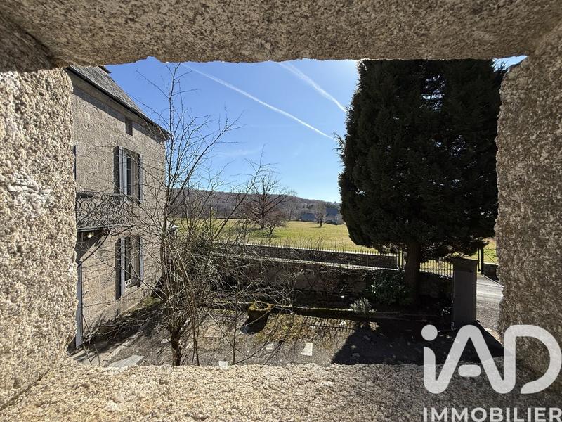 Maison - 344 m² - 9 pièces