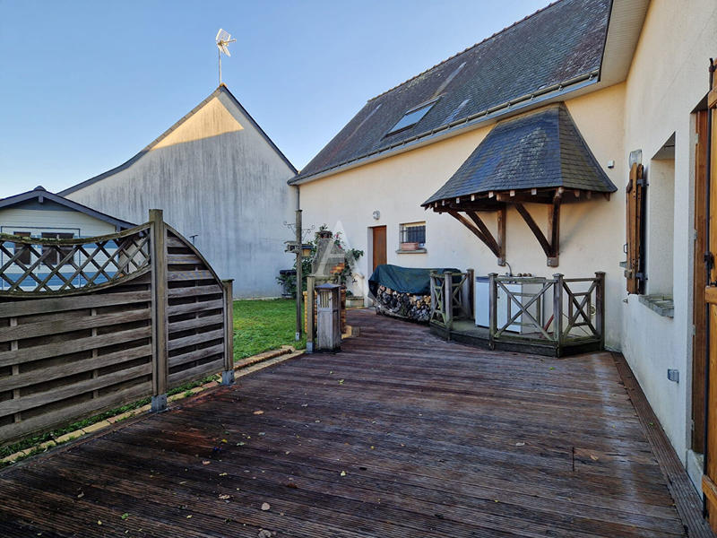 Maison - 178 m² - 8 pièces